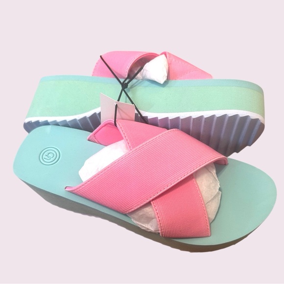 Urban Outfitters Shoes - Nwt UO pastel platform sandals
